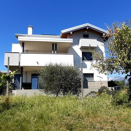 Al Settimo Miglio, Alloggio Agrituristico Villa Treppo Grande Luaran gambar